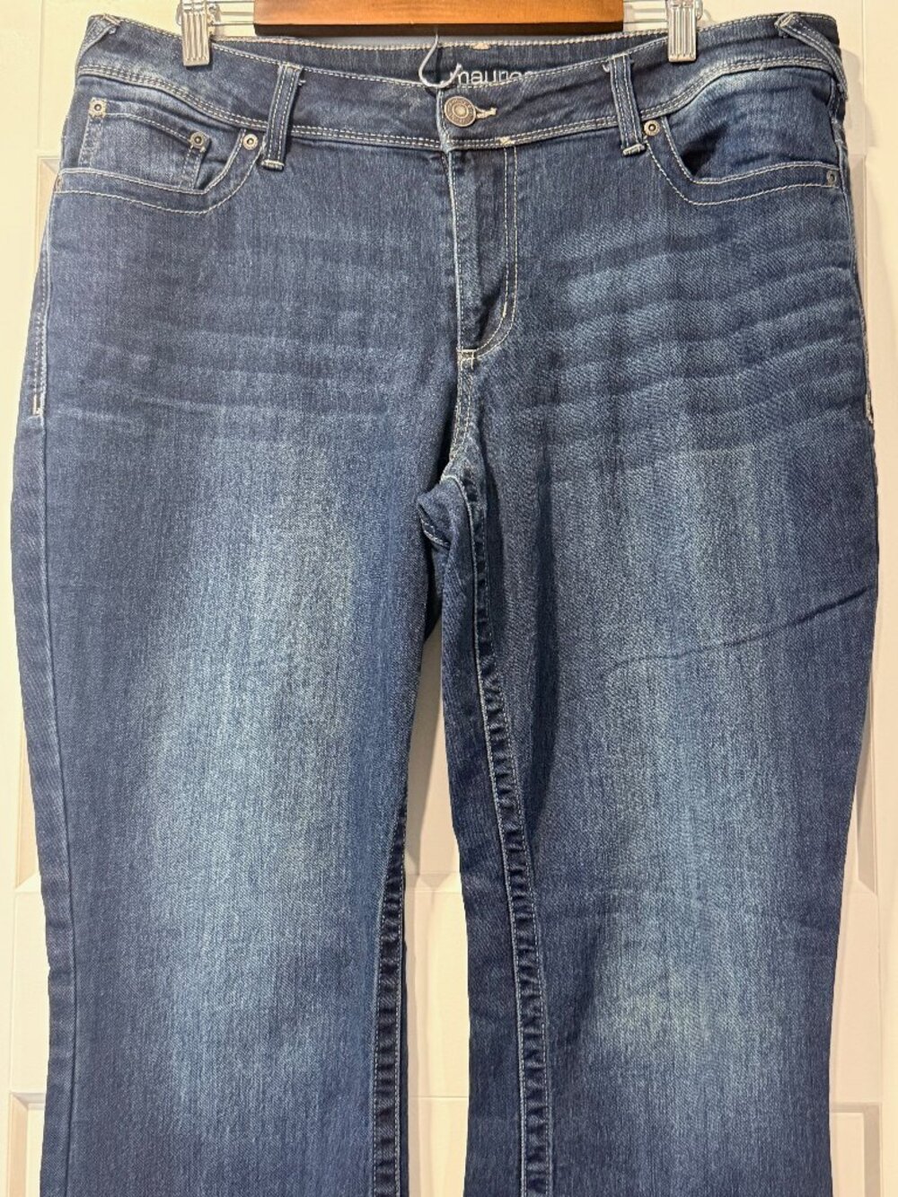 Maurices M Jeans Midrise Size 16 Medium Blue Stretch Straight Leg